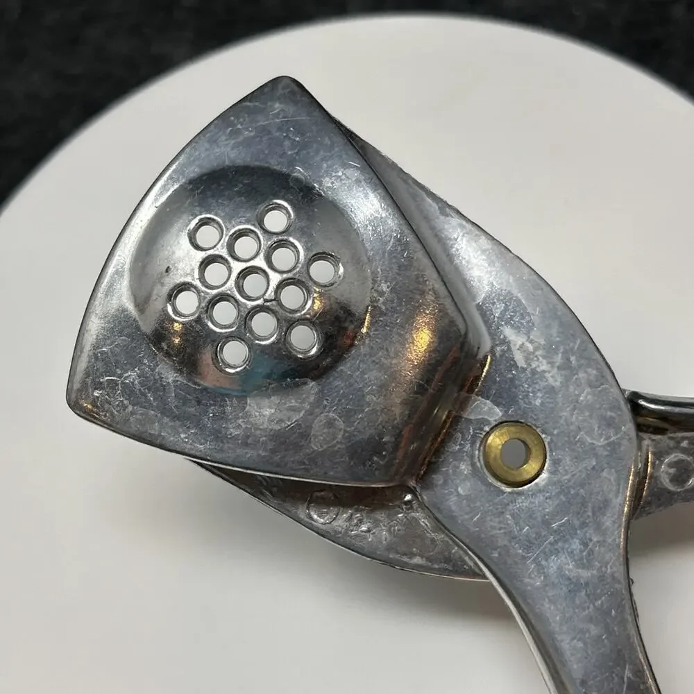 VTG Irvin Ware Aluminum Hand Held Citrus Lemon Lime Squeezer Juicer Made in USA